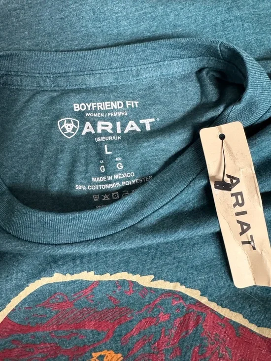 NWT women’s Ariat tee - Picture 2 of 2